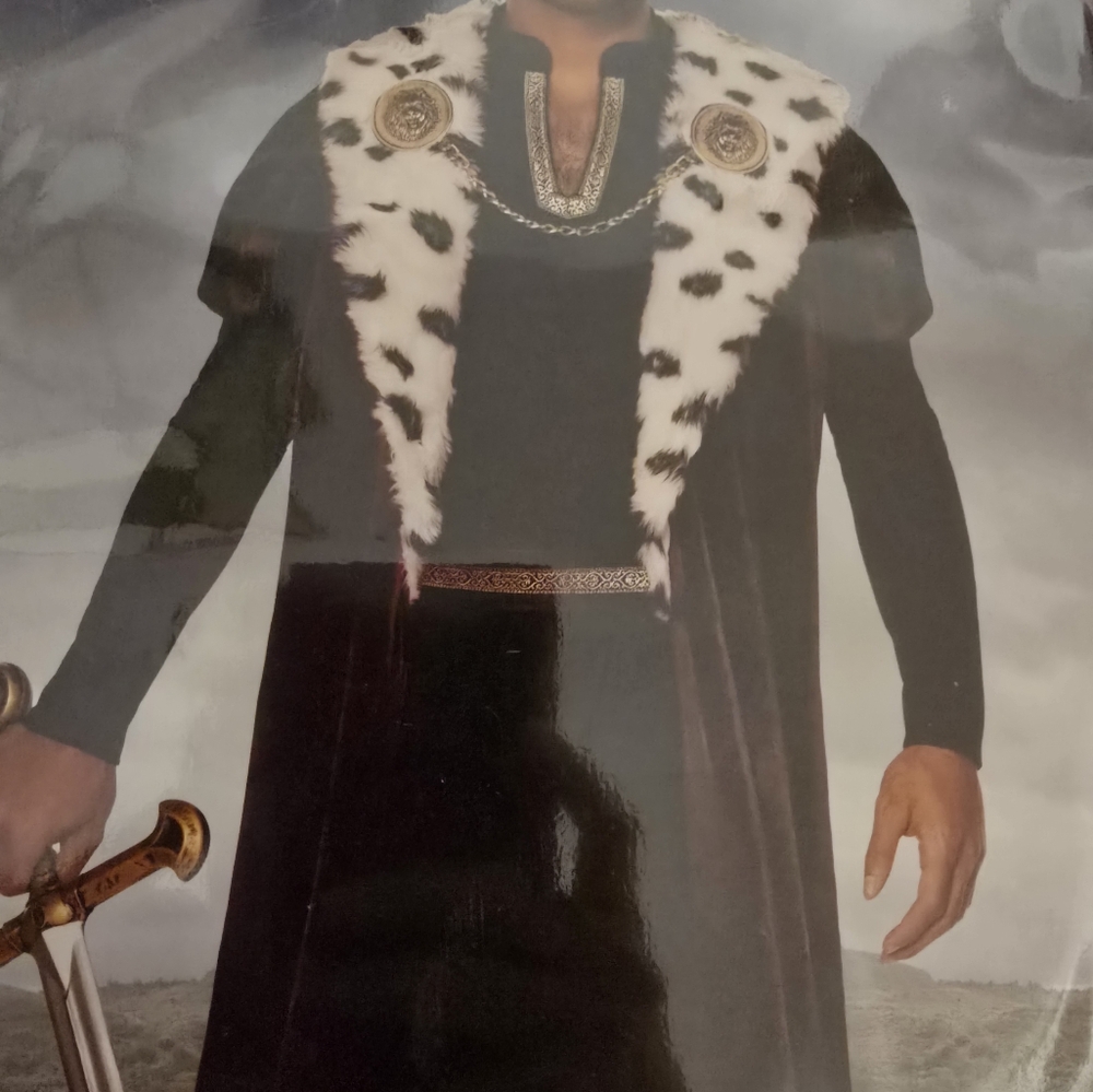 Noble King Costume size L